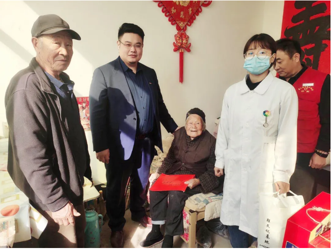 愛在重陽(yáng)節(jié)，慰問(wèn)暖人心
